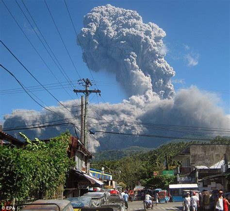 Alert raised and evacuations begin as Mount Bulusan spews ash | Philippines Lifestyle News