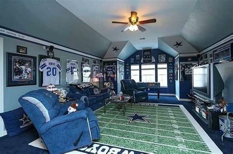 My new playroom | Dallas cowboys bedroom, Dallas cowboys room, Dallas ...