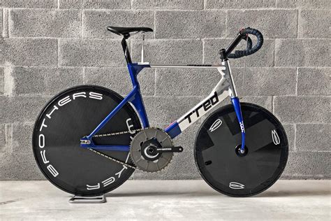 TRed Horkokhan slips in modern aero alloy Stayer bike for motor-paced ...