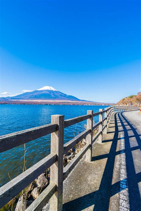 Beautiful view of Mt. Fuji from Lake Yamanakako, Japan 2057045 Stock ...