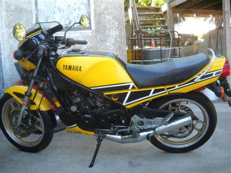 Buy Yamaha RZ350 Motorcycle Yellow Kenny Roberts Edition on 2040-motos