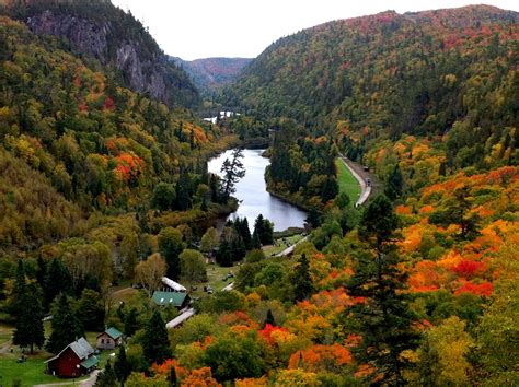 A Spectacular Fall Colour Tour: Come Aboard The Agawa Canyon Tour Train—An Adventure Inside And ...