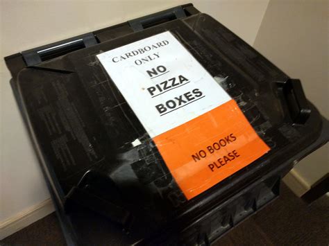 No Pizza Boxes No Books, signs, recycling bin, U of Utah, … | Flickr