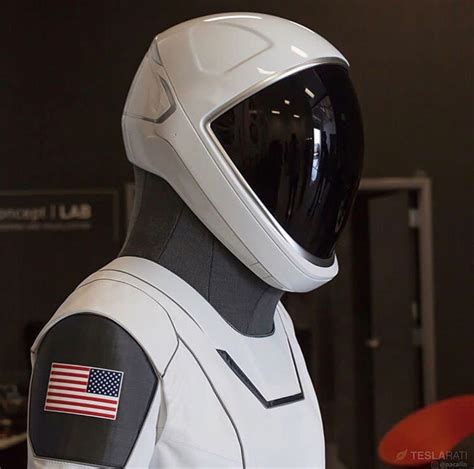 WOW! New Daft Punk helmet looks classy af - Album on Imgur Spacex Rocket, Nasa Spacex, Space ...