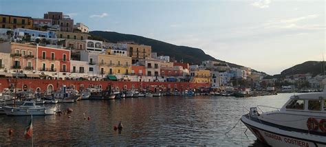 Ponza | ITALY Magazine