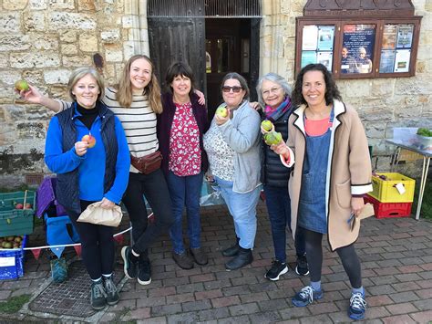 The Lingfield Larder hits 2,000 kilos of food saved after Harvest Festival