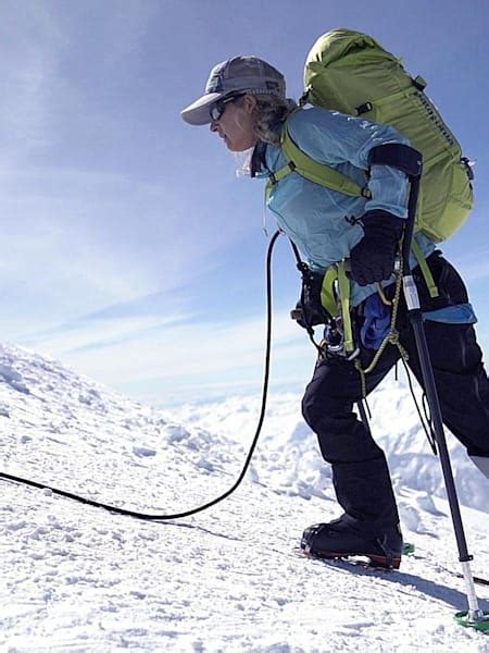 US Marine who lost a leg is about to scale Everest