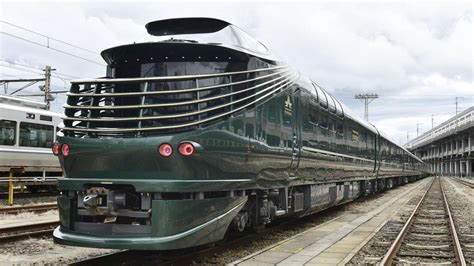 A luxury hotel on wheels - Take a look at Japans Twilight Express ...