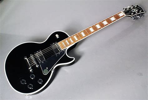 Gibson Les Paul Classic Custom | www.12fret.com