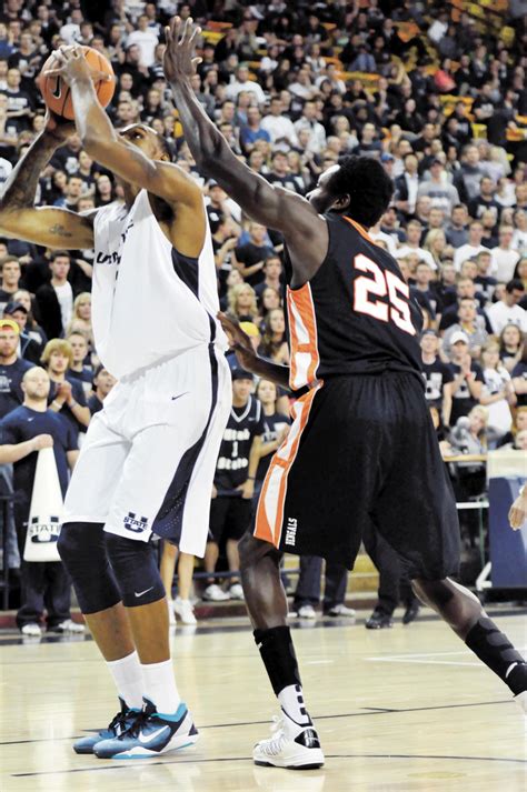 Aggie basketball gets rematch with Gaels - The Utah Statesman