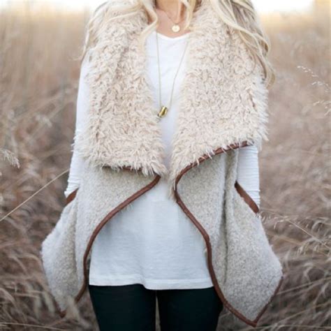 Open Front Sherpa Vest with Pockets in Natural – Shop Hearts