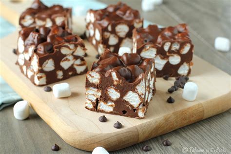 Delicious as it Looks: Three-Ingredient Peanut Butter Marshmallow Fudge