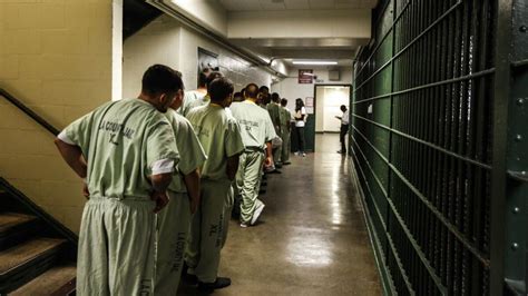 California’s jails are so bad some inmates beg to go to prison instead ...