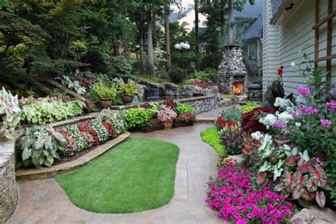 Wonderful Small Garden Ideas | Front yard garden design, Small gardens, Garden design