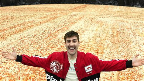 YouTuber Airrack helps set Guinness record for world's biggest pizza