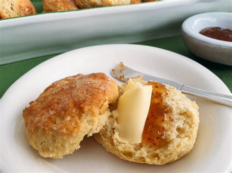 Easy 30 minute recipes for weekday cooking - Blog - Start St. Patrick’s Day with Irish Scones