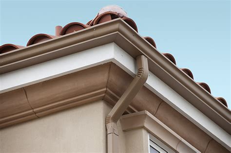 Seamless rain gutters, Los Angeles | Navarro Roofing