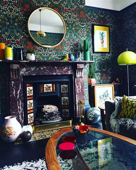 William Morris Blackthorn wallpaper Dark Eclectic Living Room, Eclectic ...