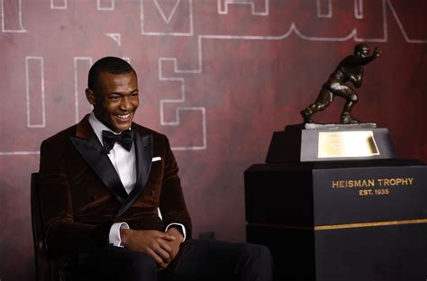 DeVonta Smith Of Alabama Wins 2020 Heisman Trophy | Heisman