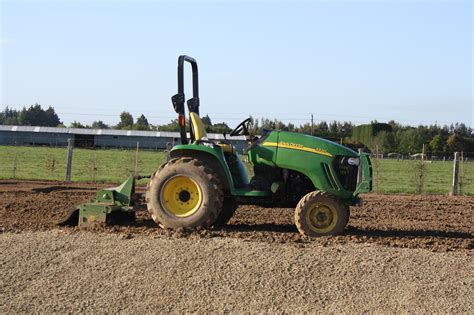 John Deere 3320: Specs, Engine, Transmission, Dimensions