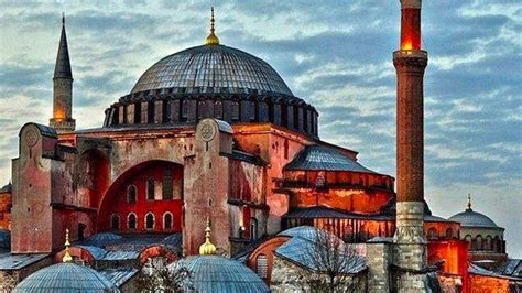 Ayasofya müzesi ihalesini kazanan İsviçreli şirketin 7 yıl daha sözleşmesinin bulunduğu ortaya çıktı