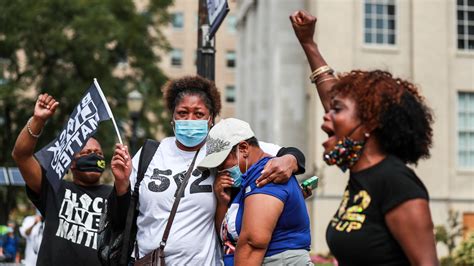 Breonna Taylor case: Louisville protesters angered over decision