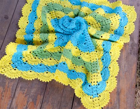 Sasha Patterns: Crochet lace shell stitch baby blanket pattern