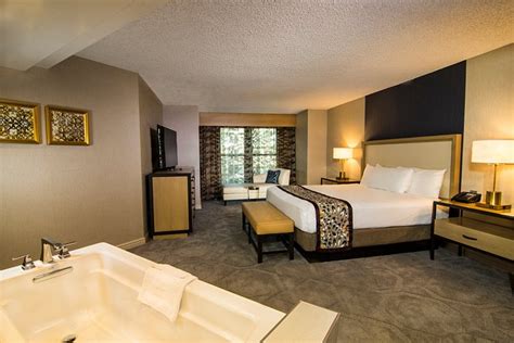 SAM'S TOWN HOTEL & GAMBLING HALL - Updated 2024 Prices & Reviews (Las Vegas, NV)