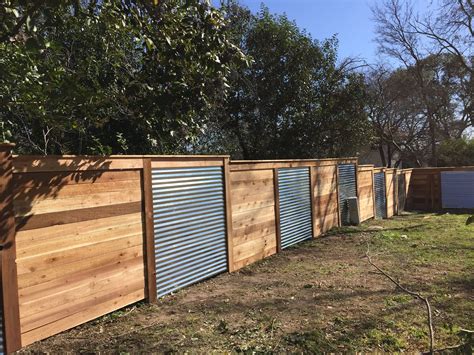 30+ Wood And Corrugated Metal Fence – DECOOMO