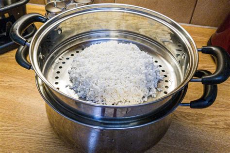 How to cook sticky rice at home. - Ian Benites