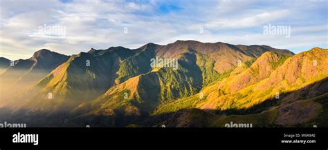 Munnar Hill Top Sunrise View Point, Beautiful mountain landscape ...