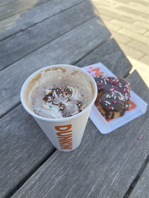 Every Thought We Had While Drinking Dunkin’s Brownie Batter Signature Latte - Let's Eat Cake