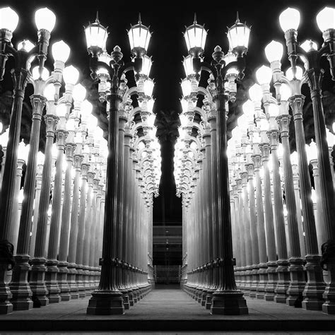 9 Tips For Striking Black And White Urban Photography On iPhone