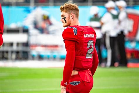 Former FAU QB Chris Robison enters transfer portal – UNIVERSITY PRESS