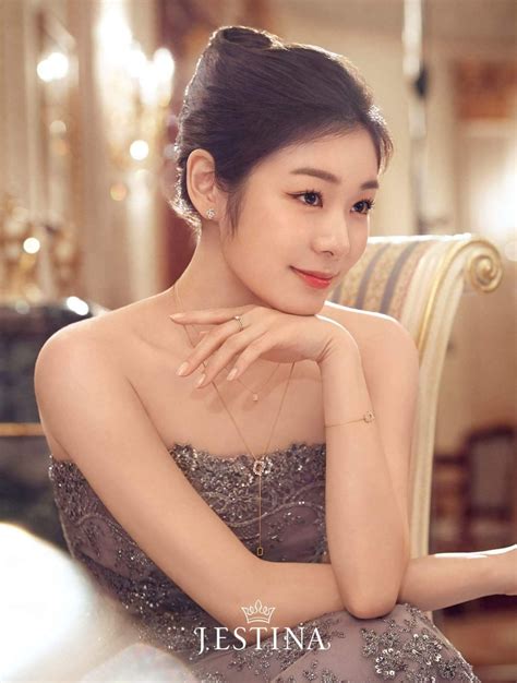 Pin by Chien-Yu Huang on 김연아 Kim Yun-a | Kim yuna, Model photography, Figure skater