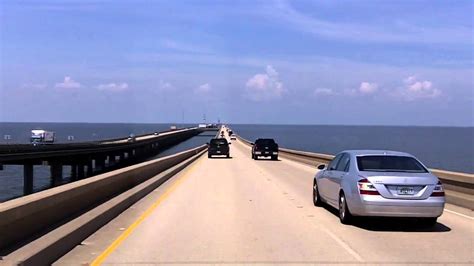 The World's Longest Overwater Bridge (the Lake Pontchartrain Causeway ...