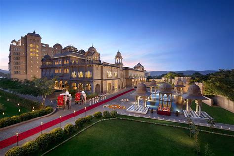 Explore the treasures of Jaipur at this majestic hotel nestled in the Aravallis | Condé Nast ...