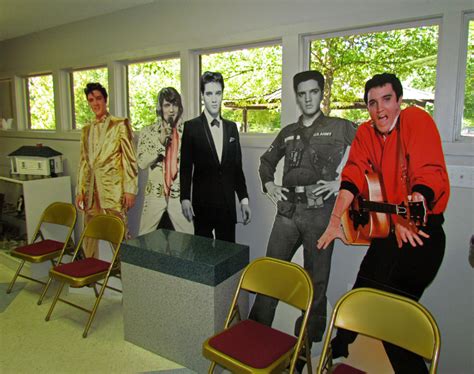 Elvis Presley Story. Tupelo, Mississippi - Travel Photos by Galen R ...