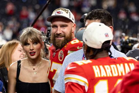 Report: Why Taylor Swift's Family 'Really' Loves Travis Kelce - The Spun