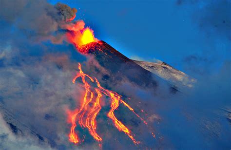 Around beautiful Volcanic Aeolian Islands on yacht - BBYachting