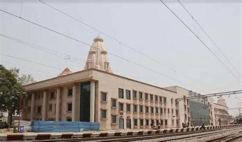 Ram temple-themed Ayodhya railway station to open in January | Lucknow ...