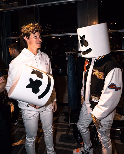 819.9 mil curtidas, 3,712 comentários - marshmello (@marshmellomusic) no Instagram: “Double the ...