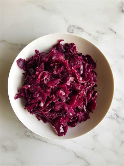 Slow Cooker Red Cabbage - Easy Side Dish | Hint of Healthy