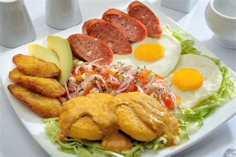 Top 5 Ecuadorian Food & dishes you should try on your Ecuador trip