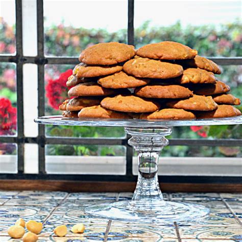 Pineapple Macadamia Nut Cookies | kitchengetaway.com