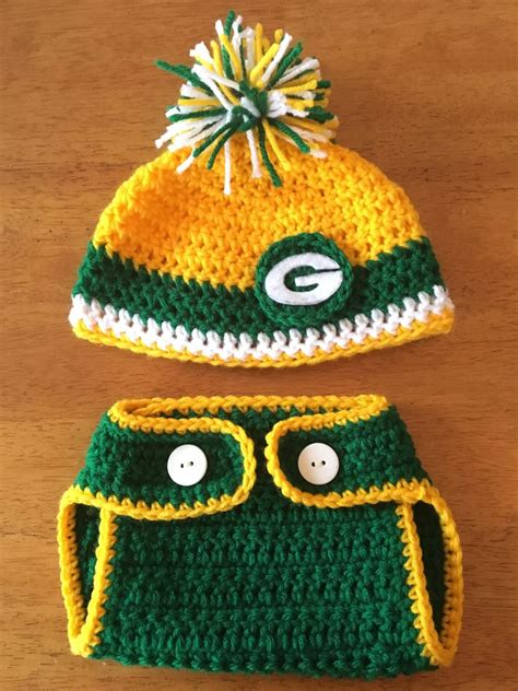 Crocheted Green Bay Packers Hat and Diaper Cover Set by BARTYyarn on Etsy | Green bay packers ...