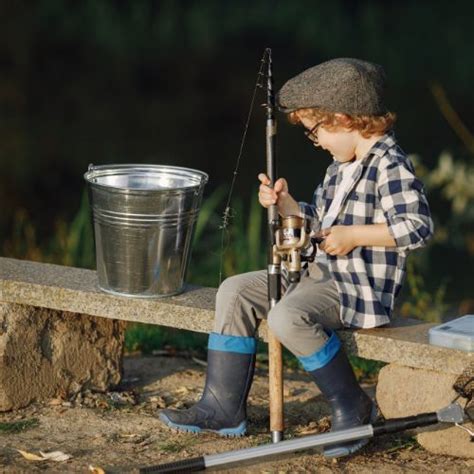 How To Choose A Top Fishing Rod For Kids - Famous Parenting