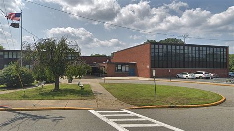 NJ man returns overdue library book to middle school 53 years later | Fox News