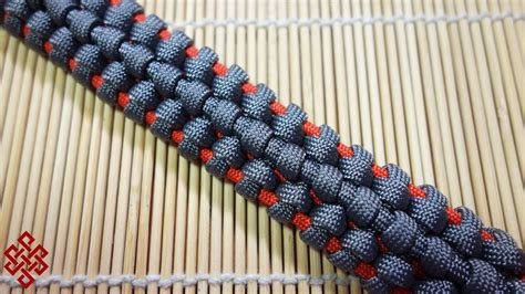 How to Make the Traitor Knot Paracord Bracelet Tutorial - YouTube