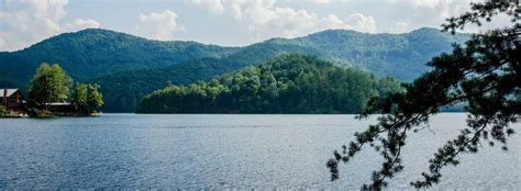 Lake Santeetlah - Camping & Boating | Smoky Mountains in NC